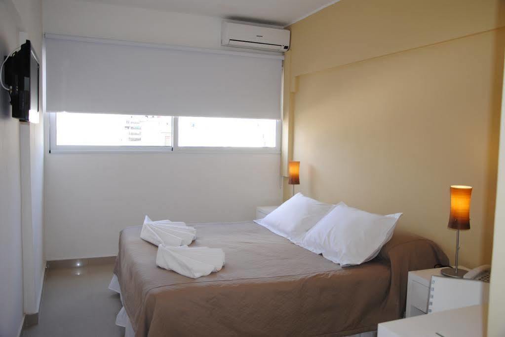 Urbano Hotel Montevideo Esterno foto